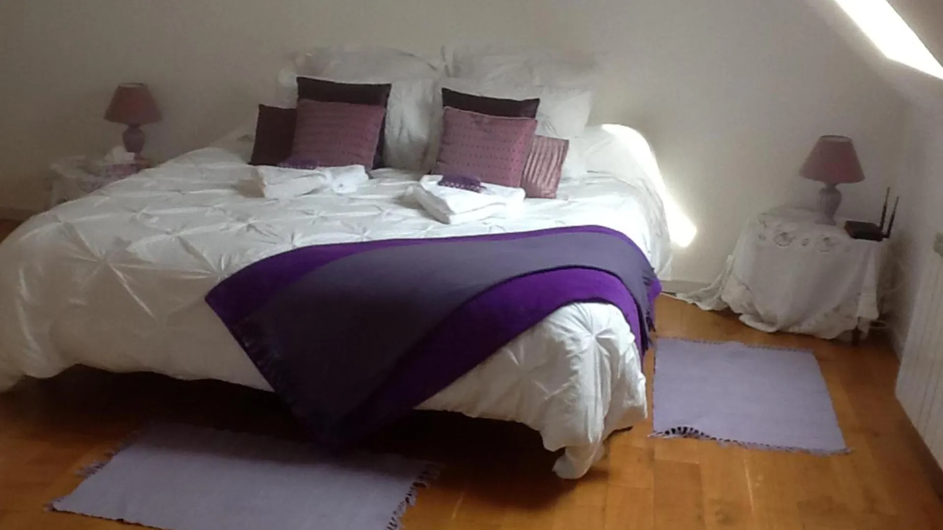 Captivating 2-Bed House With Log Burner In Kérien 0*,  Francie