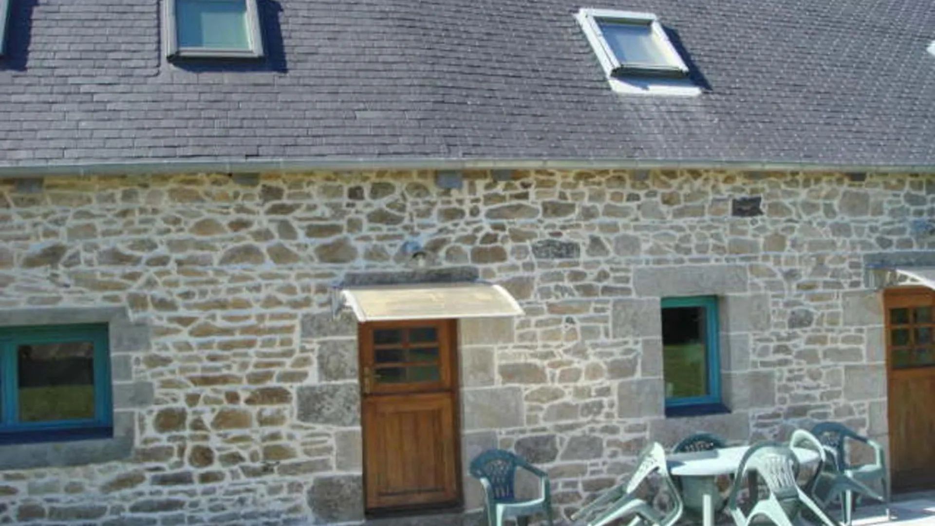 Holiday home Captivating 2-Bed House With Log Burner In Kerien